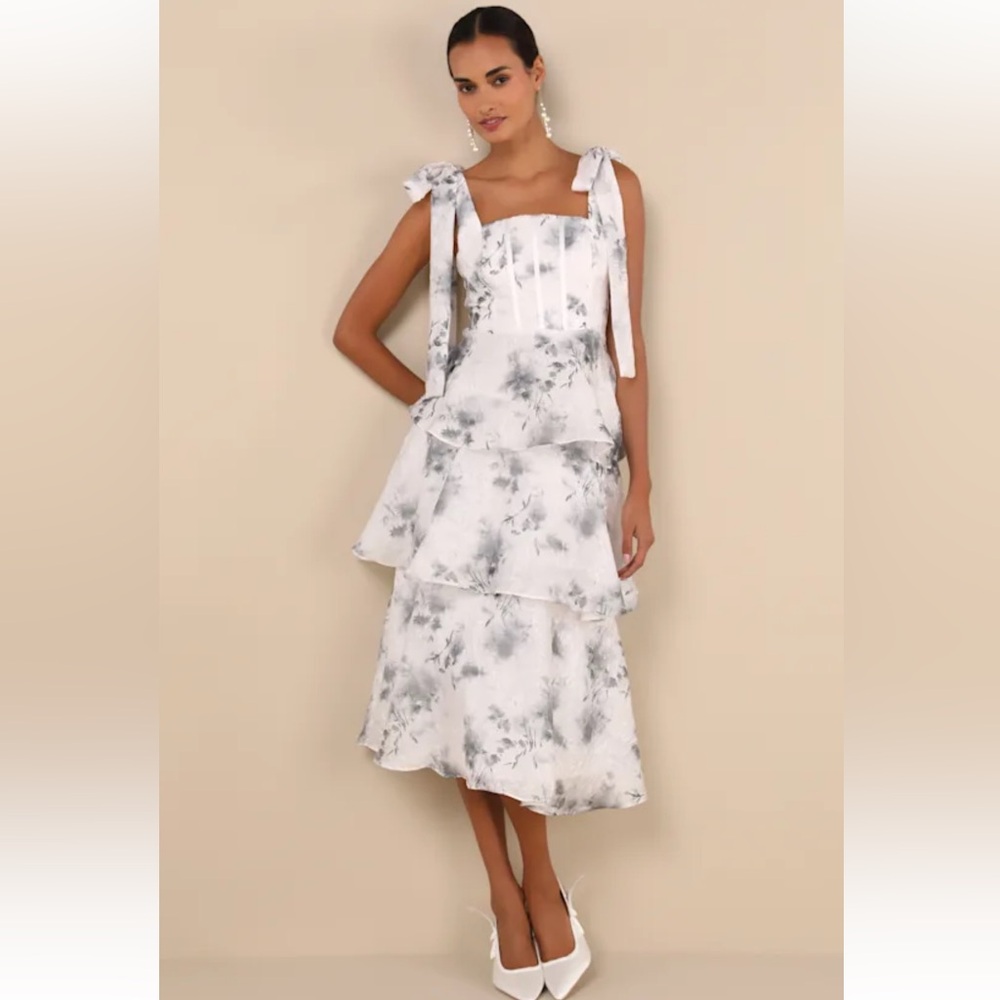 Lulu's Gray and White Tiered Midi Sundress